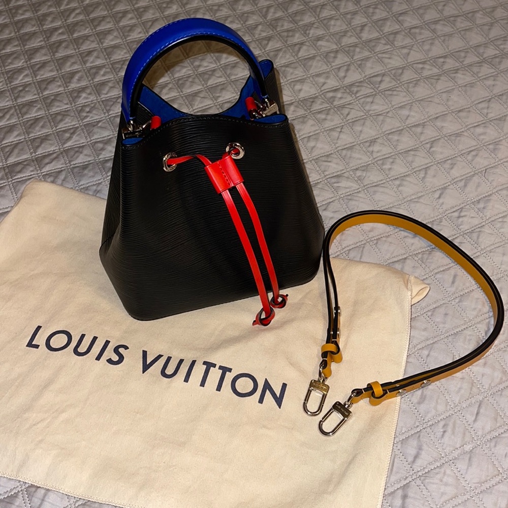 Louis Vuitton Neonoe BB P black saffron Epi bag w/ adjustable & removable straps